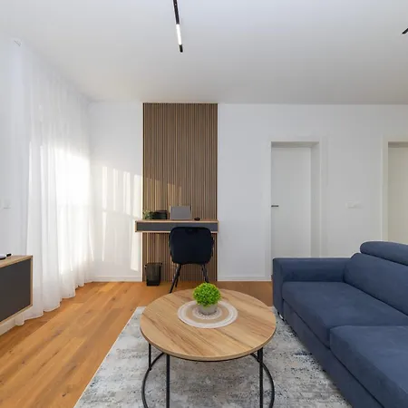 Maison Point